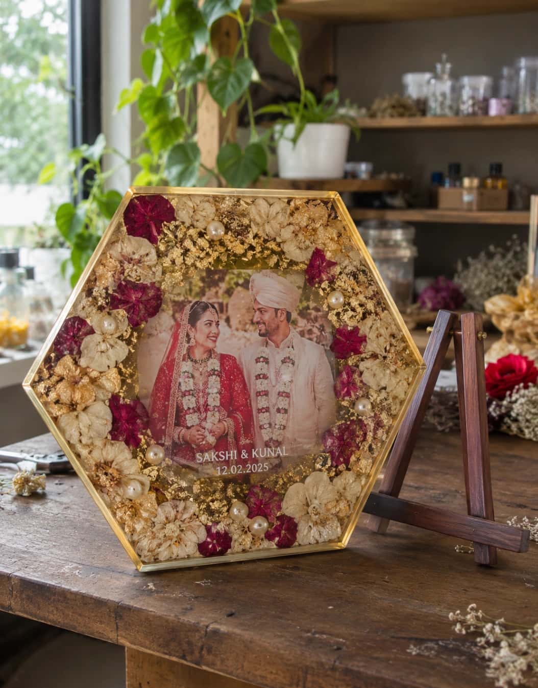 Varmala Preservation - Premium Hexagonal Varmala Preservation Frame | Sabhya Kala Handcrafted Art